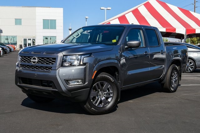 2026 Nissan Frontier SV's photo