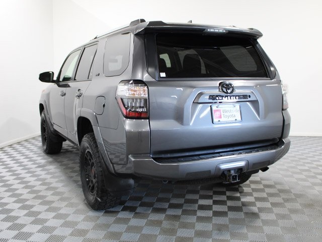 2019 Toyota 4Runner SR5 photo 3
