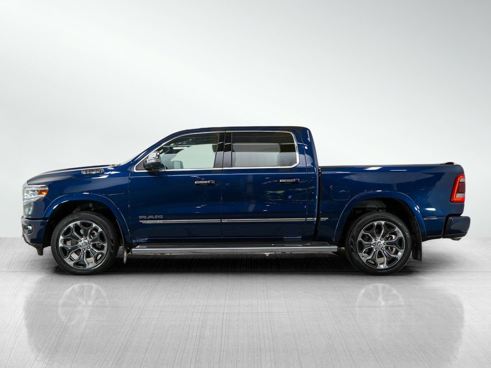 Used 2022 RAM Ram 1500 Limited with VIN 1C6SRFHT6NN399448 for sale in Hopkins, Minnesota