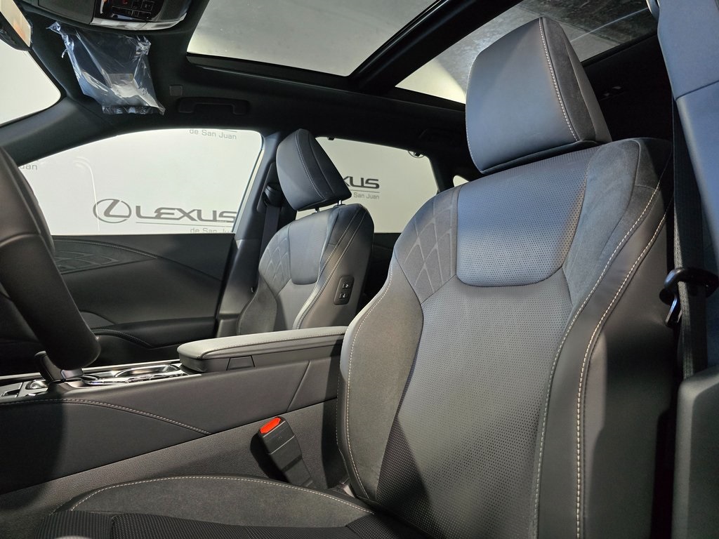 2025 Lexus RX 450h+ Luxury photo 13