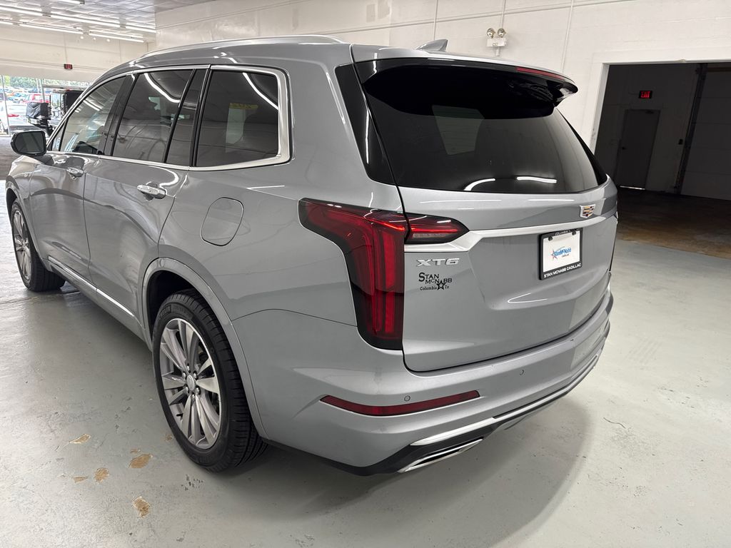 2025 Cadillac XT6 Premium Luxury photo 5