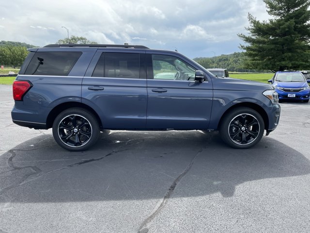 2022 Ford Expedition XLT photo 25