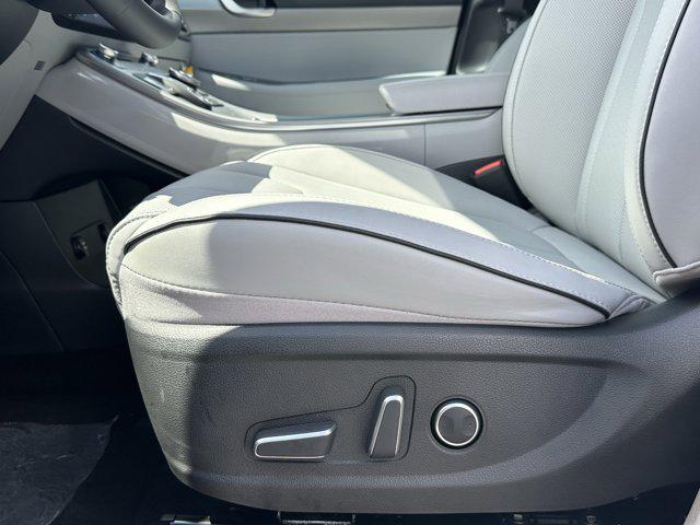 2025 Hyundai Palisade SEL photo 7