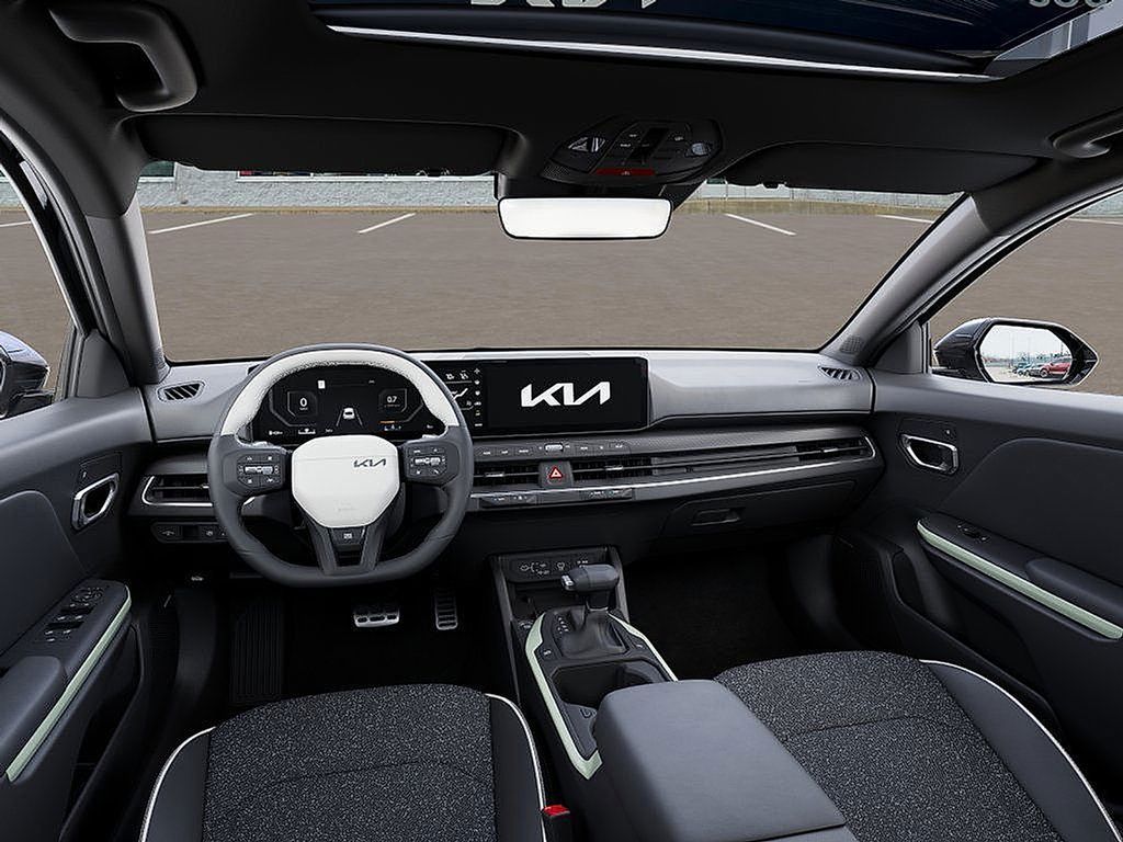 2025 Kia K4 GT-Line photo 12