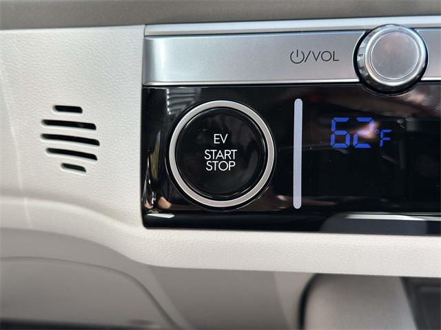 2025 Hyundai Ioniq 6 SEL photo 4