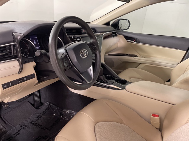 2018 Toyota Camry LE photo 21