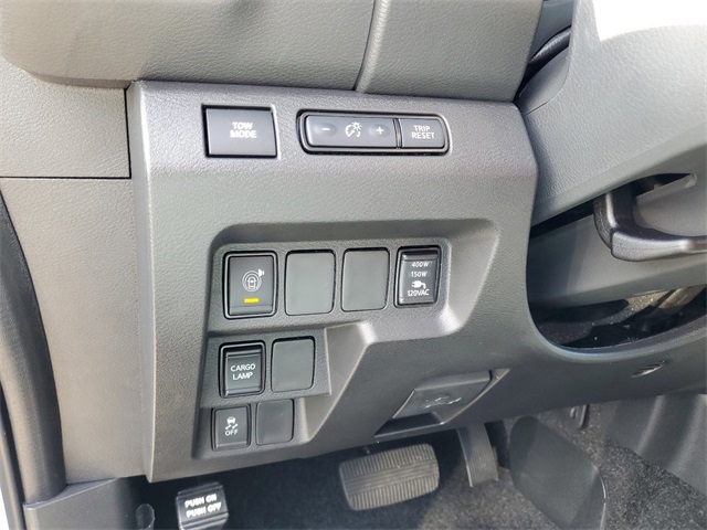 2025 Nissan Frontier Crew Cab SV photo 8
