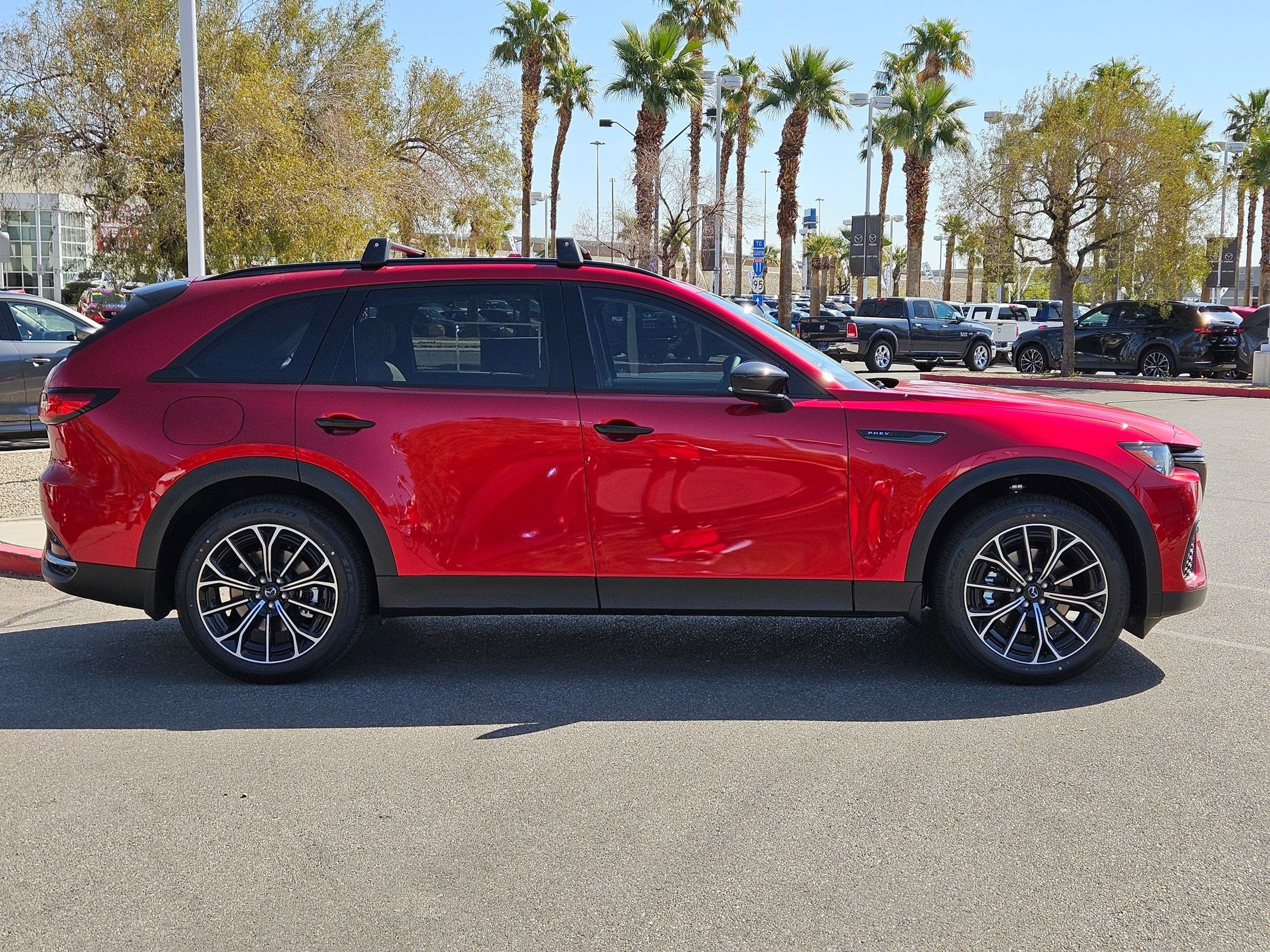 2025 Mazda CX-70 Plug-in Hybrid Premium photo 6