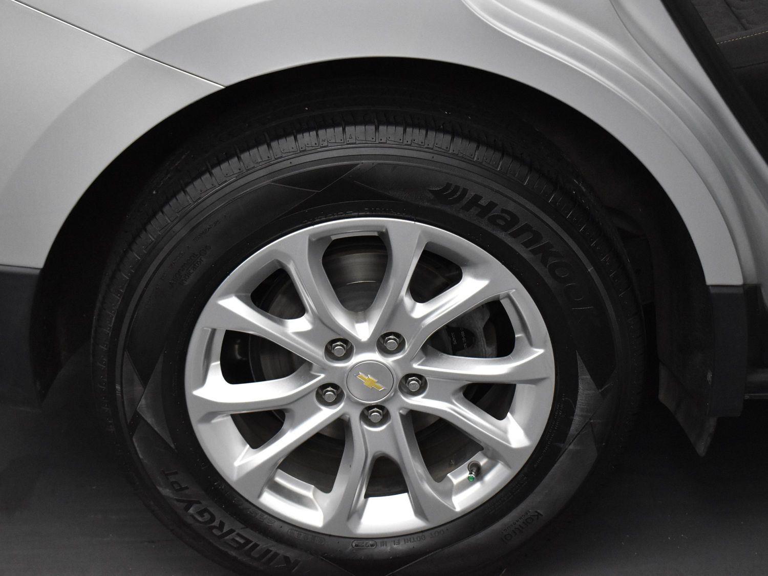 2020 Chevrolet Equinox LT photo 33