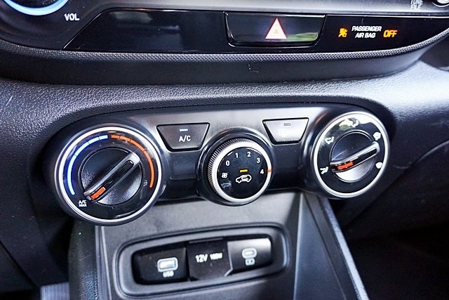 Used 2023 Silver Hyundai SE image 26