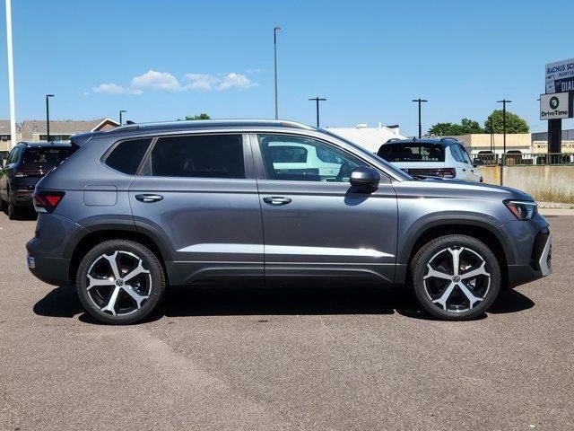 2025 Volkswagen Taos SEL photo 2