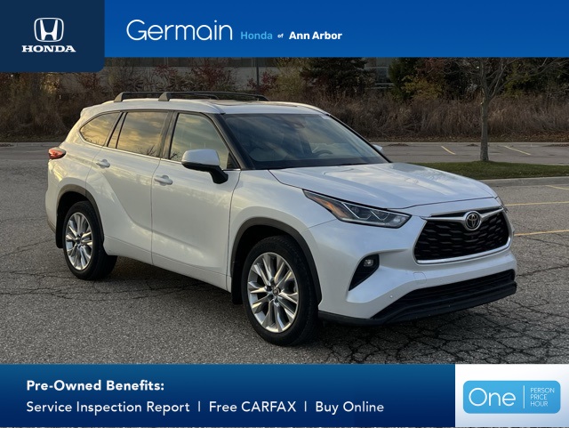 2022 Toyota Highlander Limited's photo