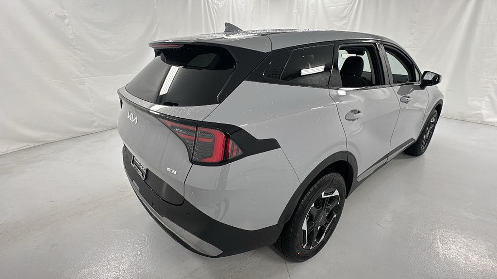 2026 Kia Sportage Hybrid S photo 3