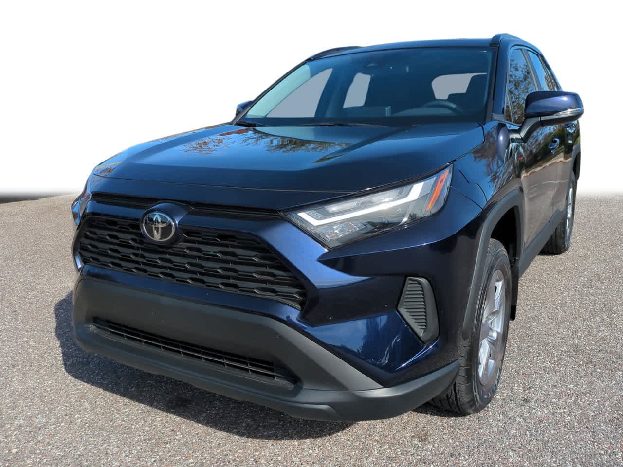 2025 Toyota RAV4 XLE's photo
