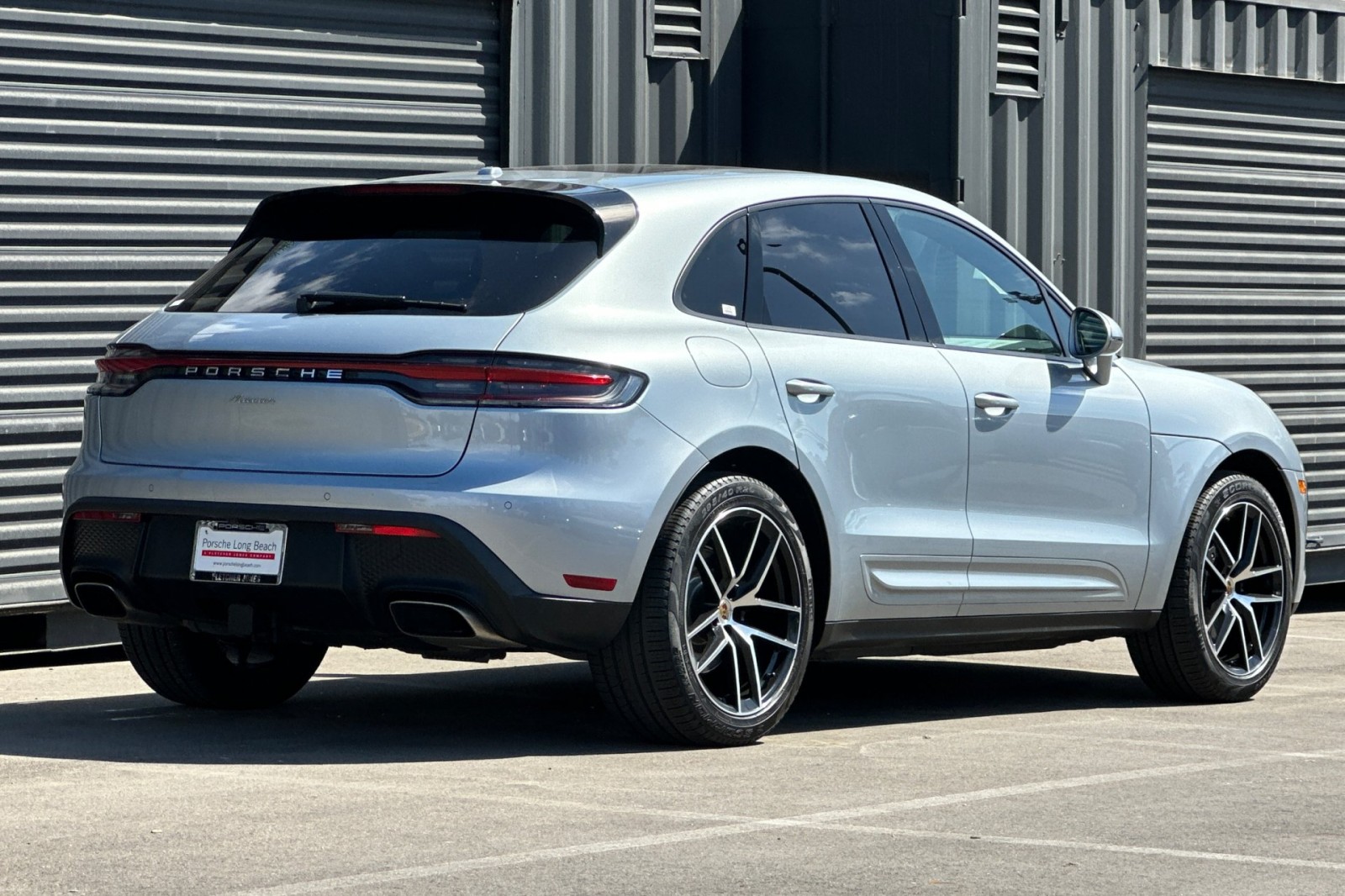 2023 Porsche Macan T photo 8