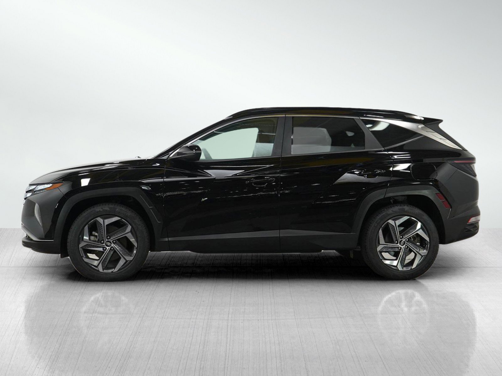 Used 2022 Hyundai Tucson SEL Convenience with VIN KM8JFCA18NU013957 for sale in Minneapolis, Minnesota