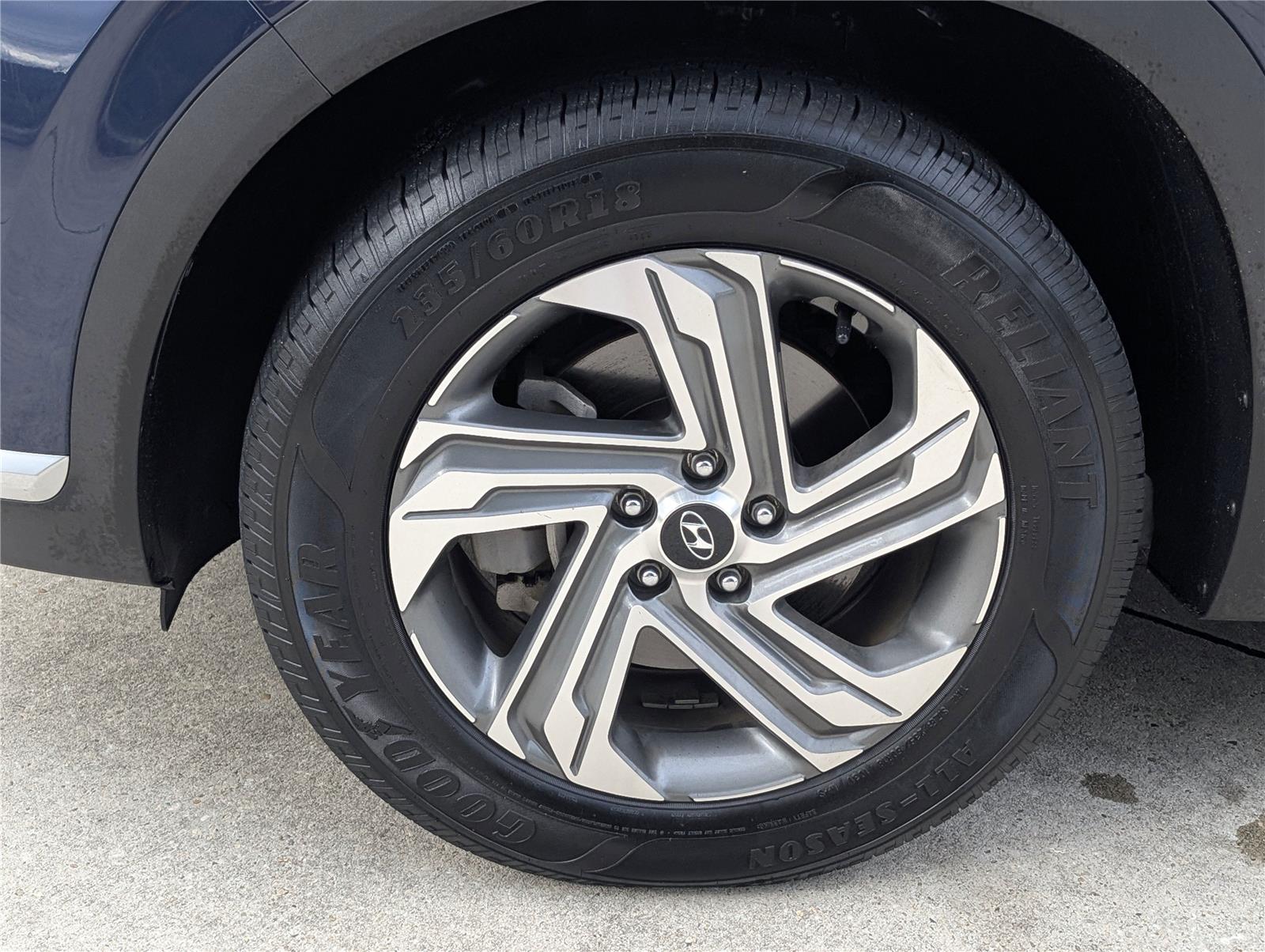 2021 Hyundai Santa Fe SEL photo 4