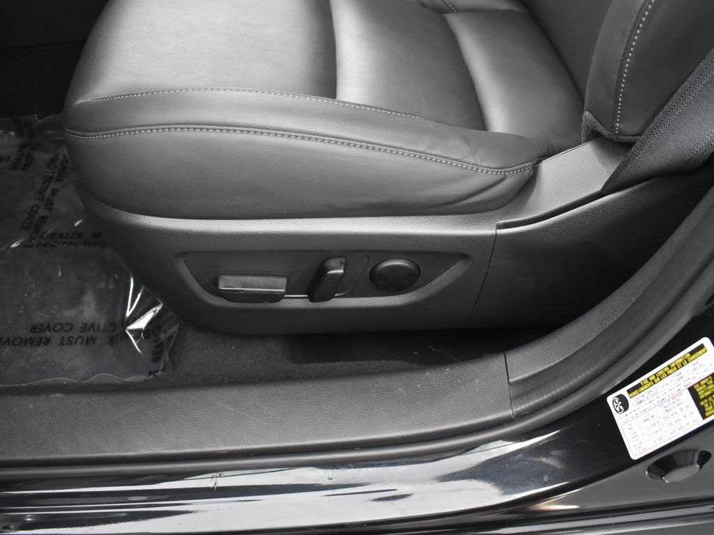 2022 Mazda CX-30 2.5 S Preferred photo 8