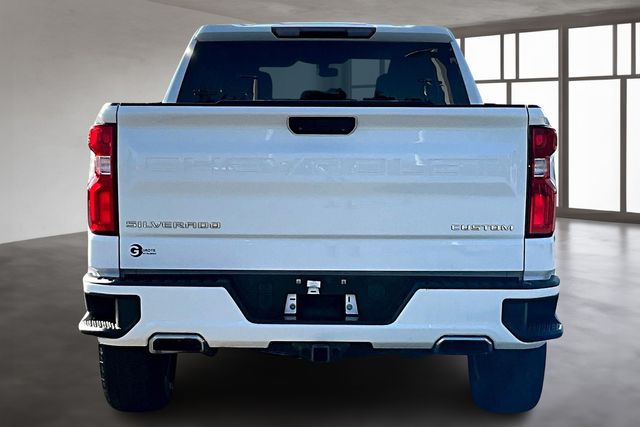 2019 Chevrolet Silverado 1500 Custom photo 5