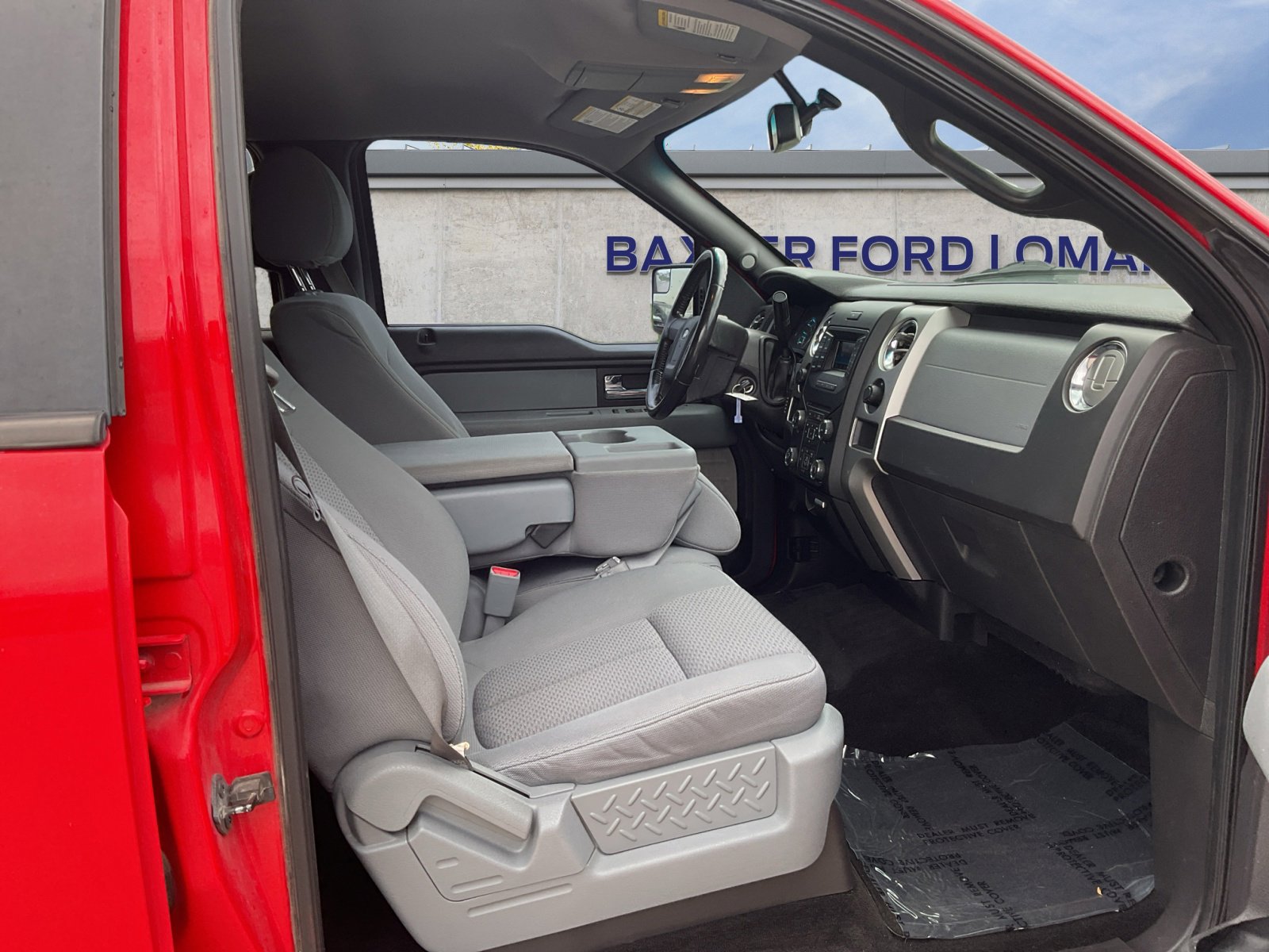 2013 Ford F-150 XLT photo 4
