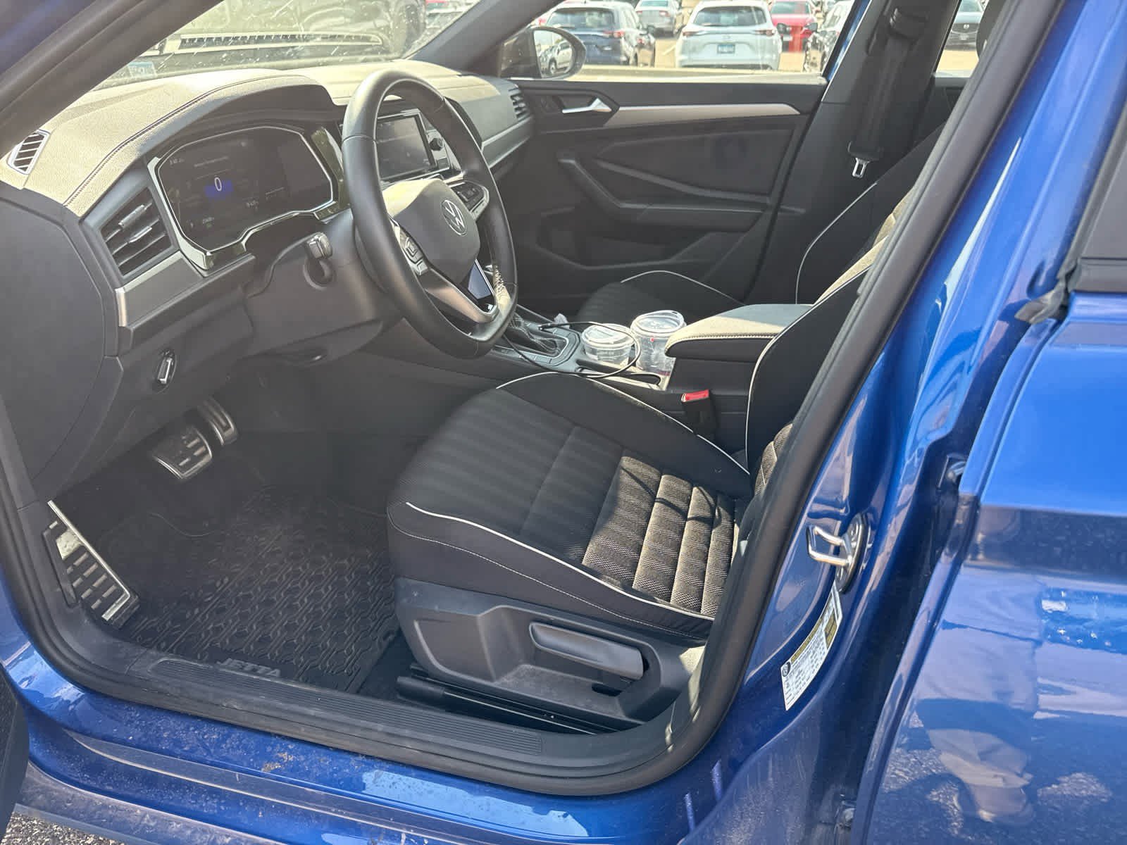 2024 Volkswagen Jetta Sport photo 5