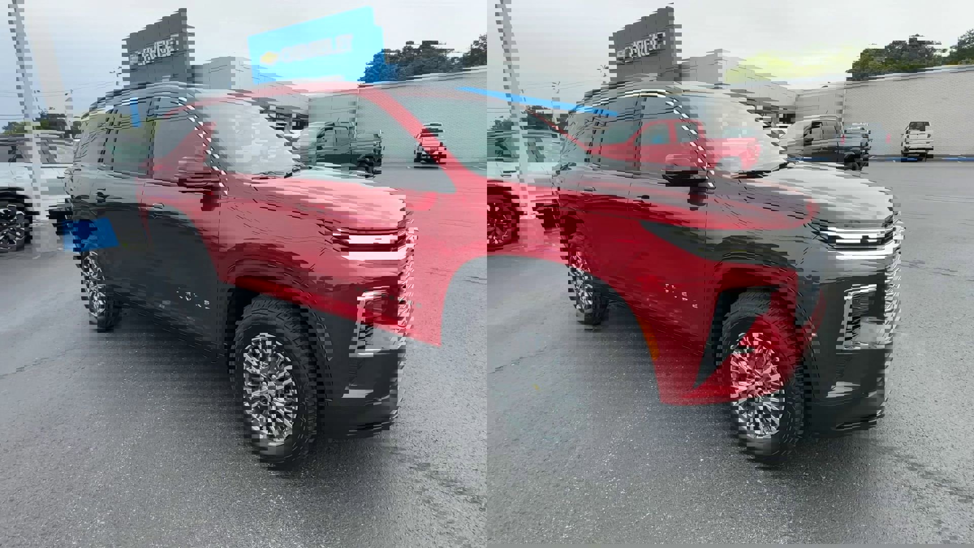 2026 Chevrolet Traverse photo 2