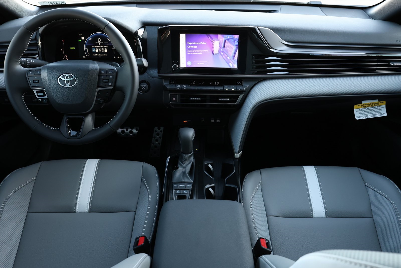 2026 Toyota Camry SE photo 2