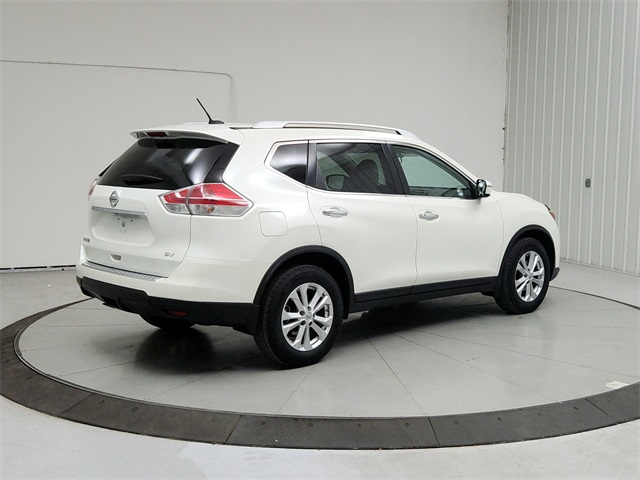 2016 Nissan Rogue SV photo 7
