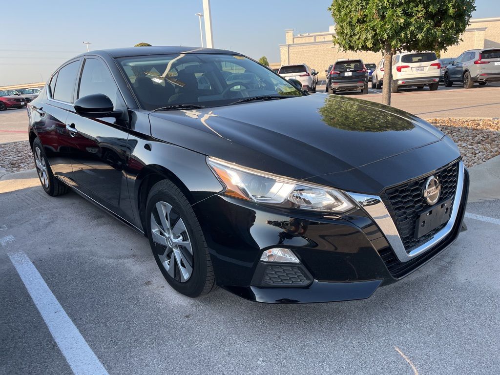 2020 Nissan Altima 2.5 S photo 2