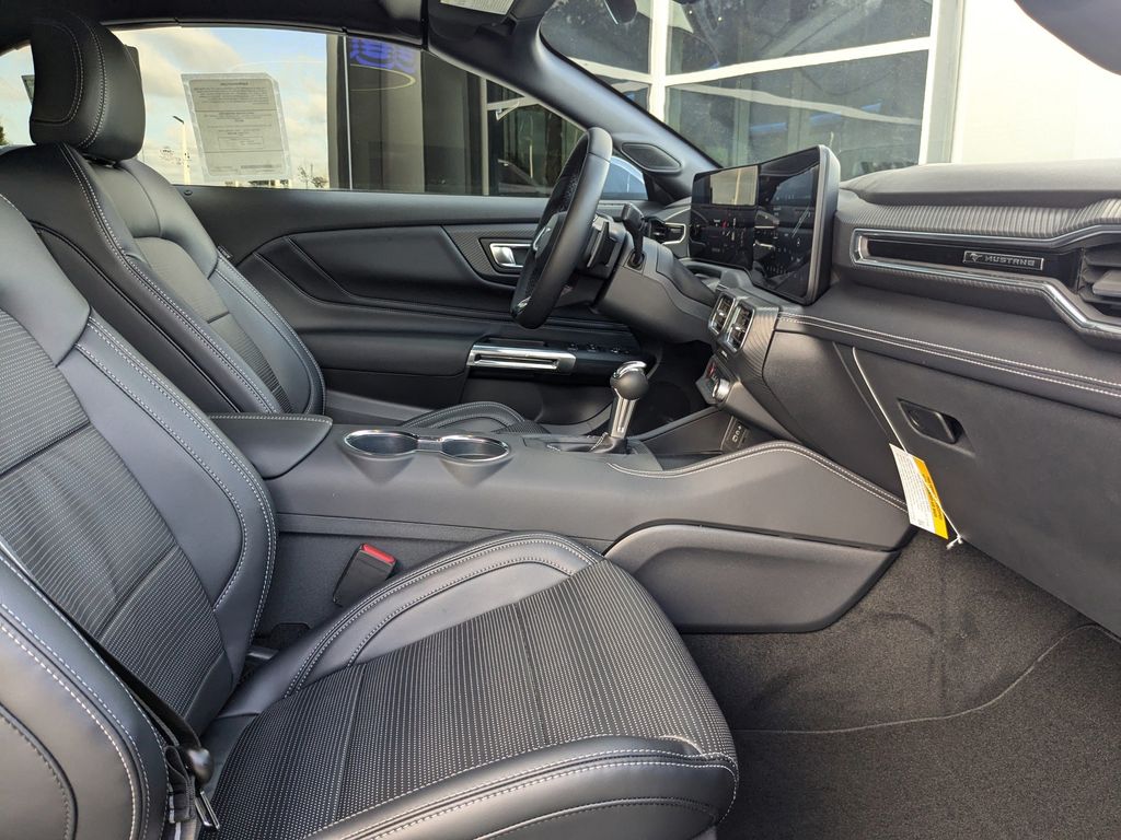 2025 Ford Mustang GT Premium Convertible photo 14