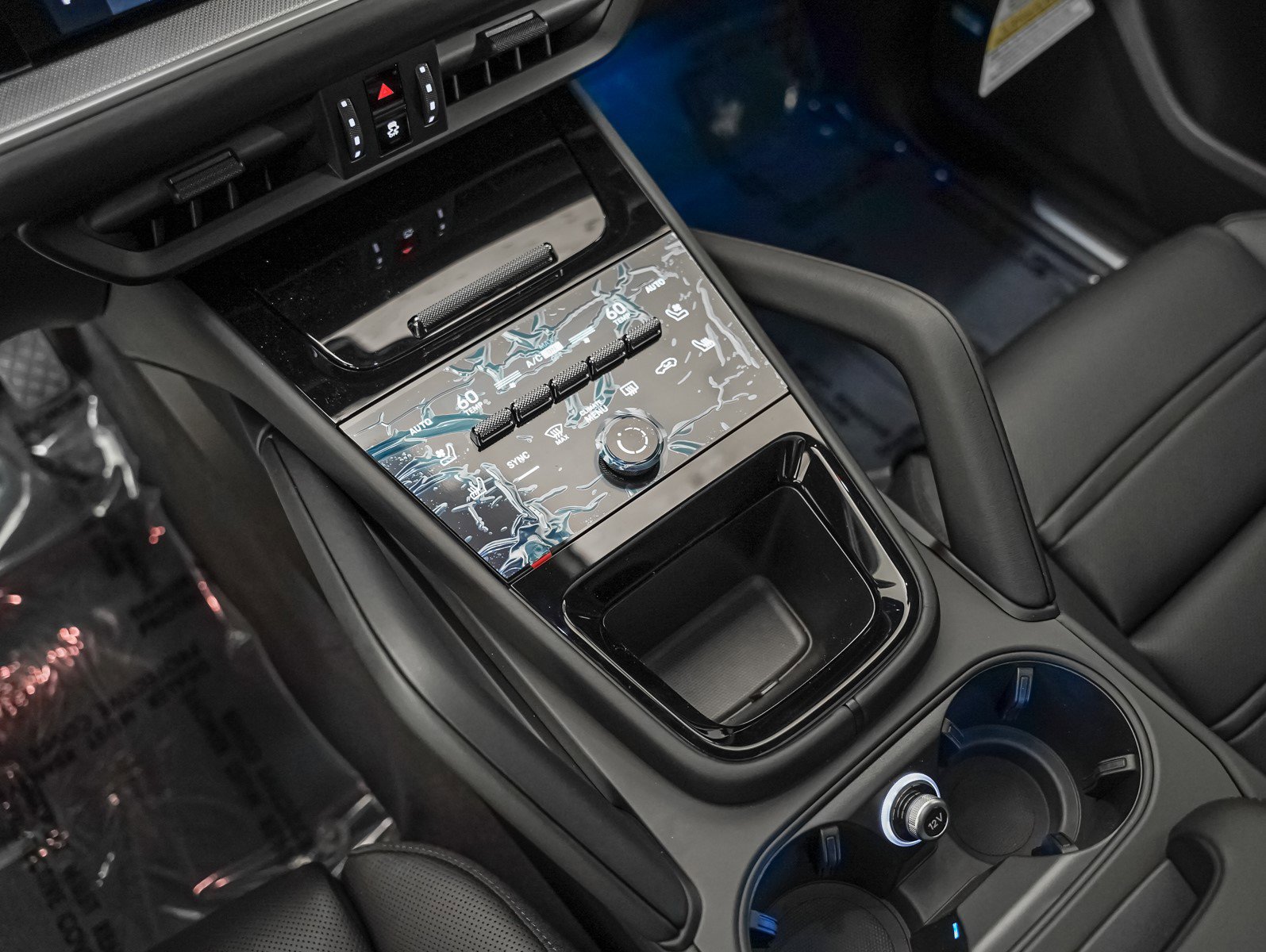 2025 Porsche Cayenne Coupe photo 20