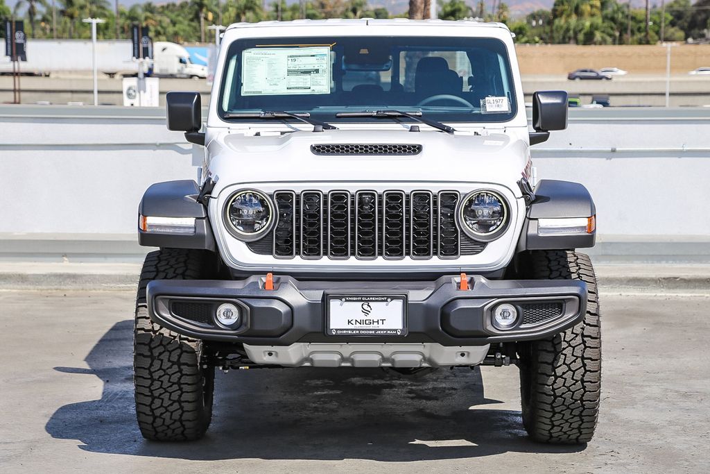 2025 Jeep Gladiator Mojave photo 3