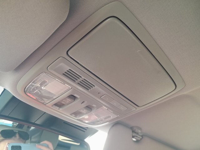 2019 Honda CR-V Touring photo 28
