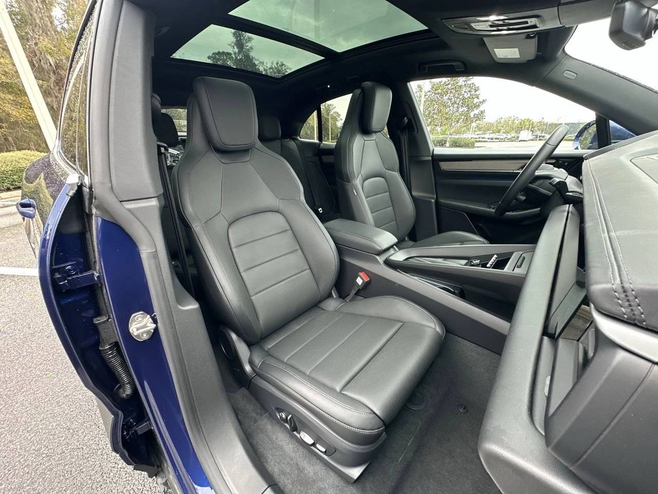 2024 Porsche Macan 4 Electric photo 29