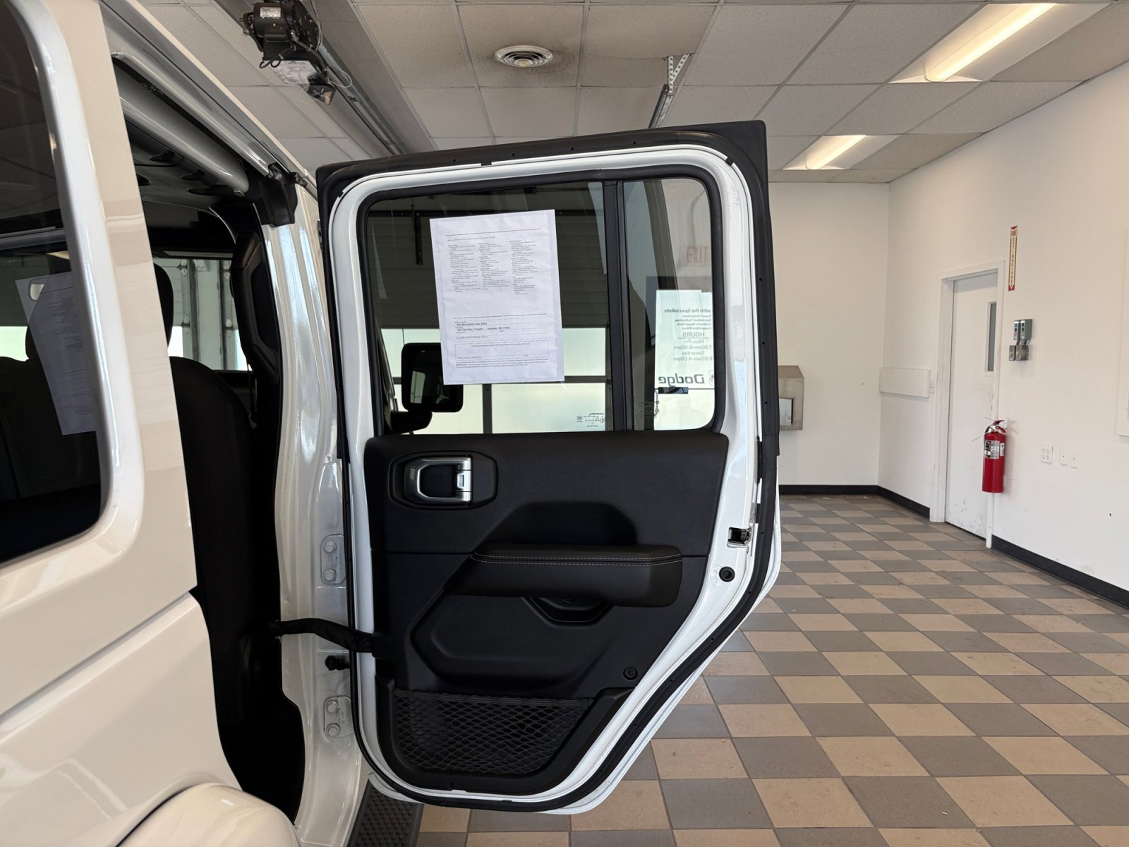 2021 Jeep Wrangler Unlimited Sahara photo 30