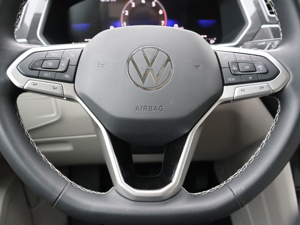 2024 Volkswagen Tiguan SE Wolfsburg Edition photo 24