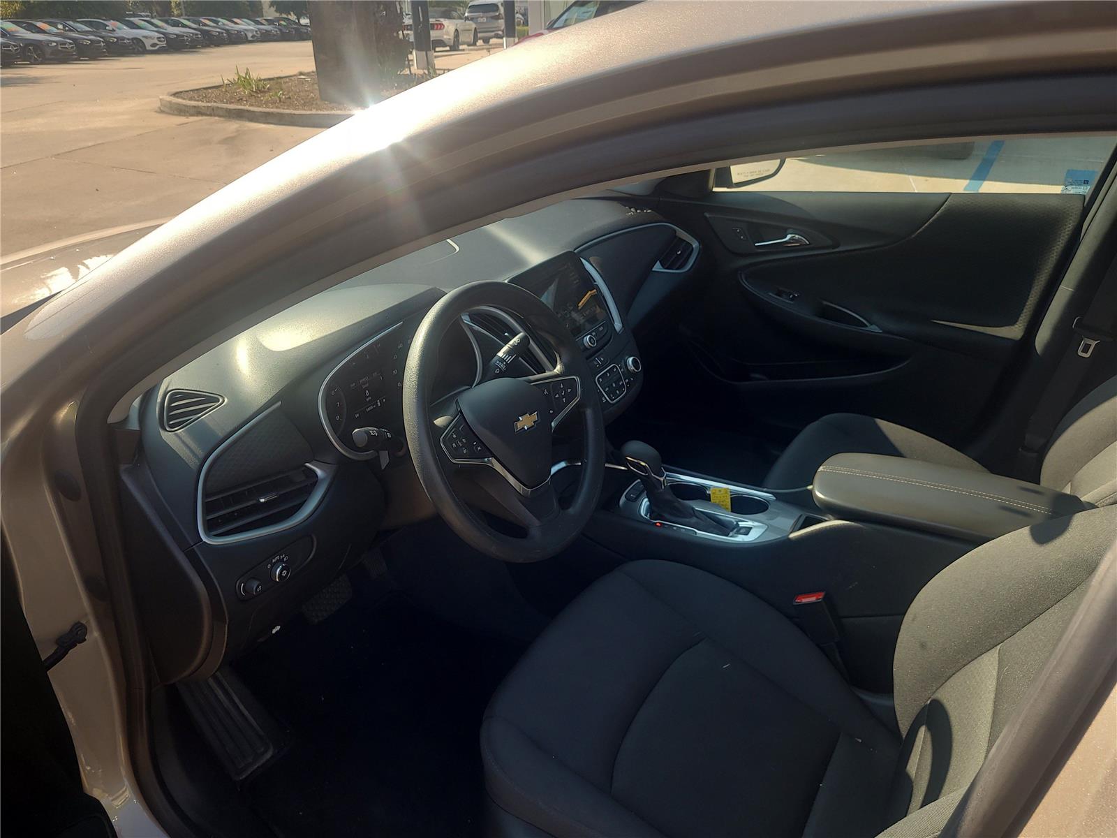 2024 Chevrolet Malibu 1LT photo 4