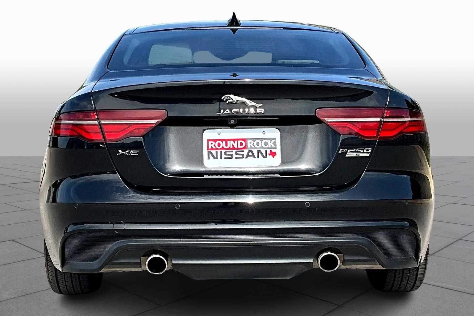 2020 Jaguar XE S photo 4