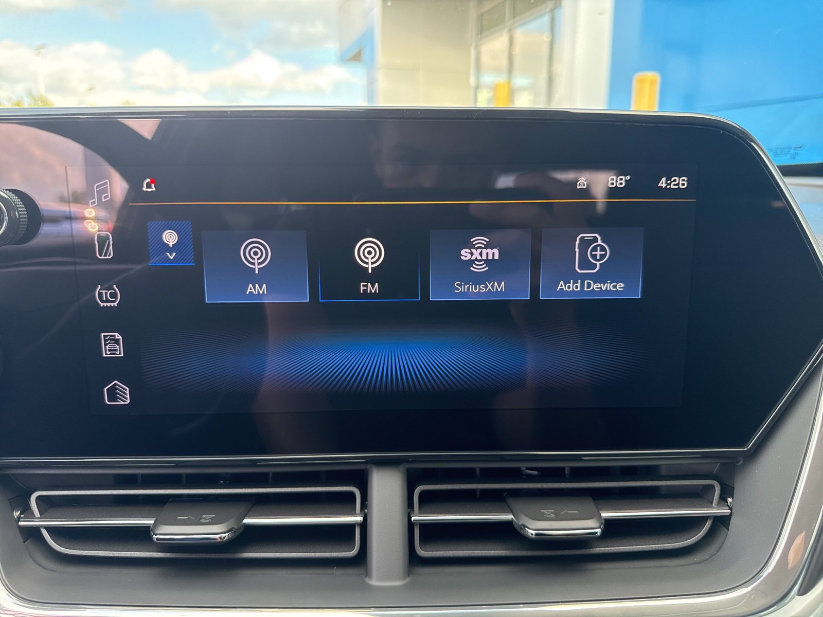 2025 Chevrolet Trax LT photo 17