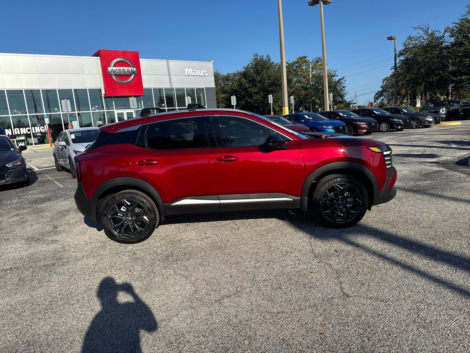 2026 Nissan Kicks SR photo 3