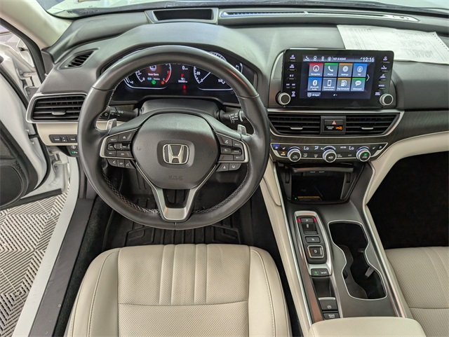2022 Honda Accord Touring 2.0T photo 8
