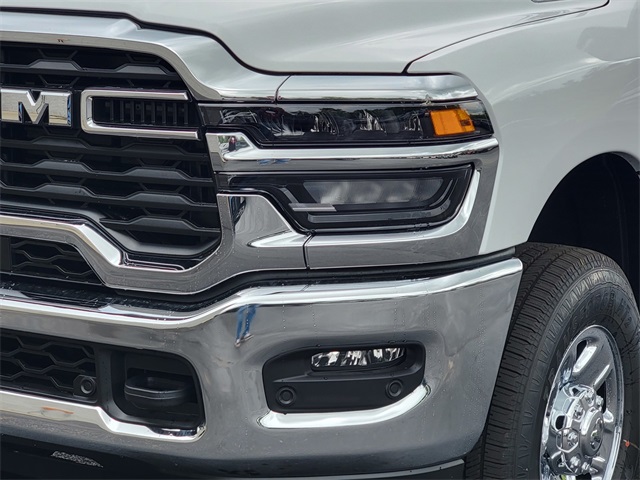 2025 Ram 2500 Tradesman photo 11
