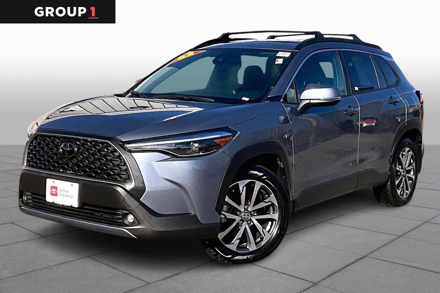 2022 Toyota Corolla Cross XLE's photo