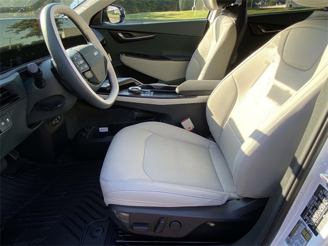 2025 Kia EV6 Wind photo 12