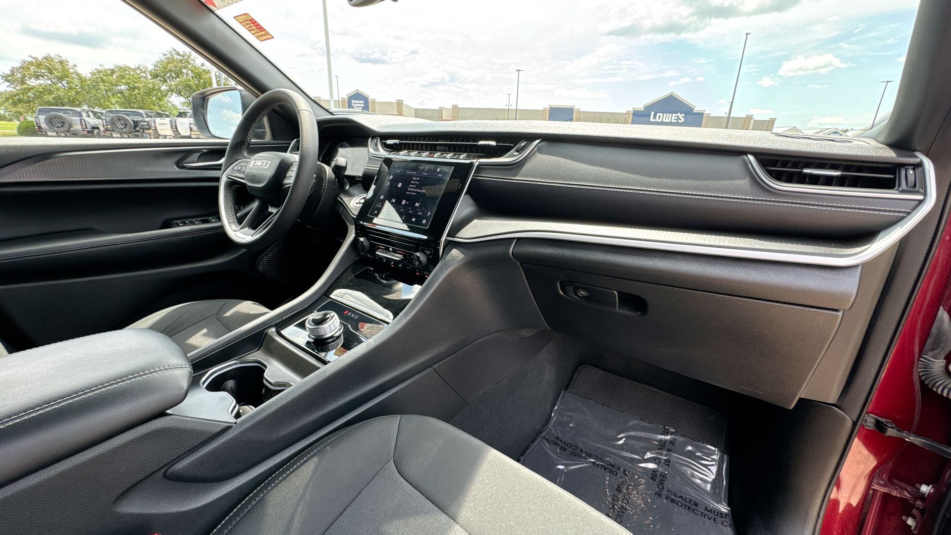 2024 Jeep Grand Cherokee Laredo photo 24