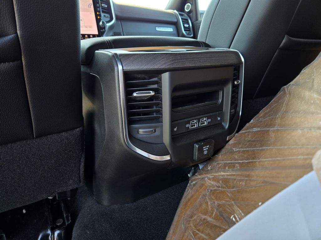 2025 Ram 2500 Laramie photo 27