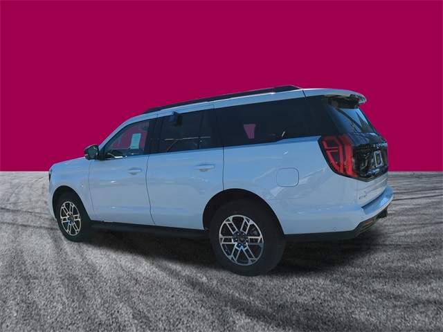 2025 Ford Expedition photo 4