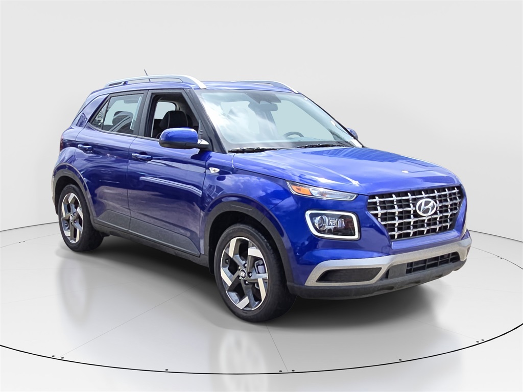 2025 Hyundai Venue Limited photo 2