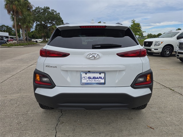 2020 Hyundai Kona SEL Plus photo 2