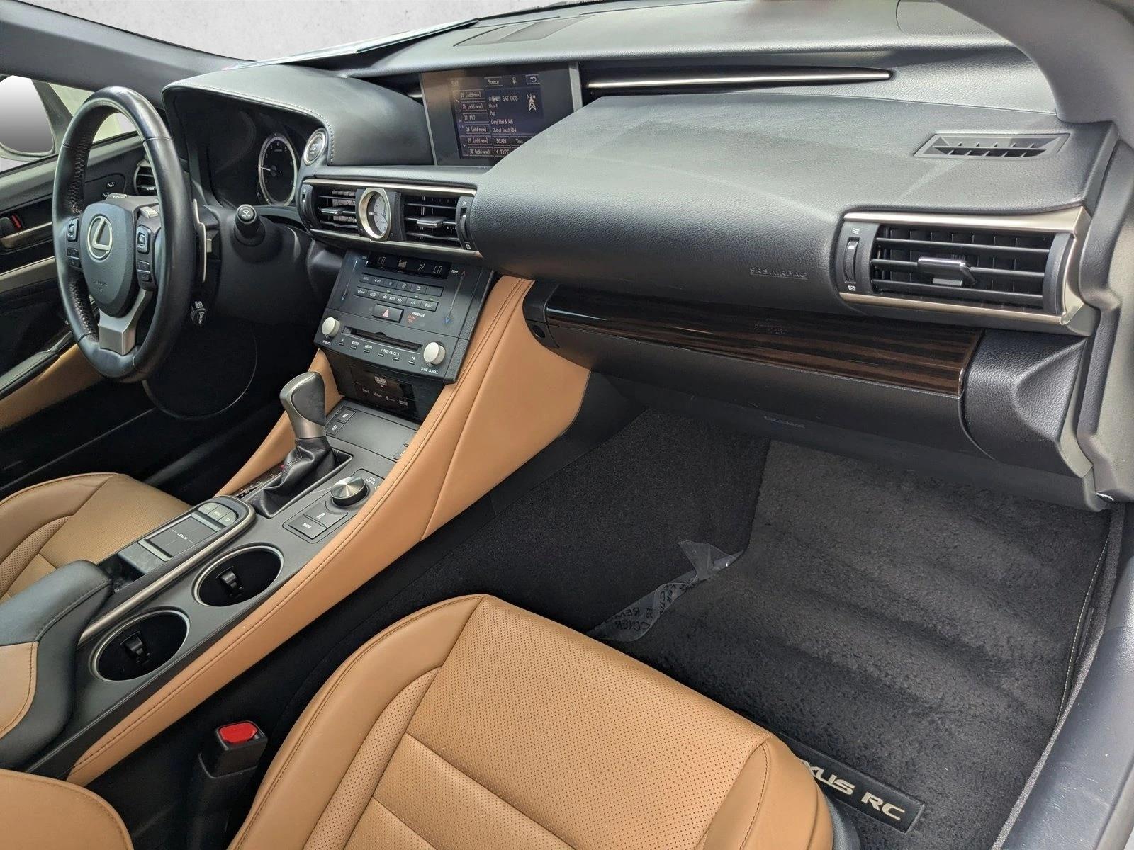 2016 Lexus RC 350 photo 21
